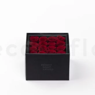 Box of 16 Preserved roses Red