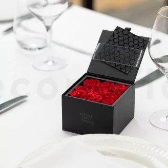 Box of 9 Preserved roses Red