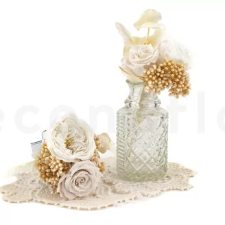 Boutonniere White