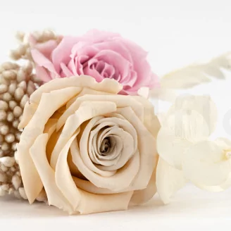 Boutonniere Pink