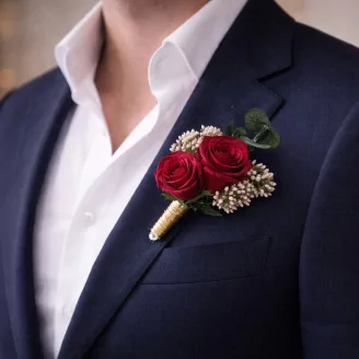 Boutonniere Red