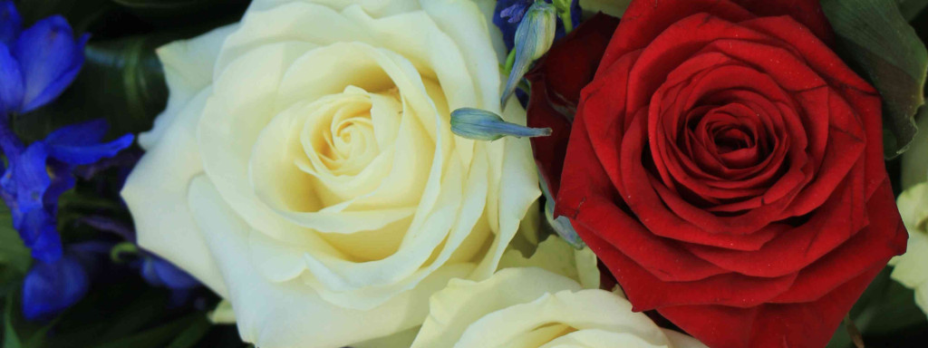 How to Craft the Perfect Memorial Day Floral Decor
